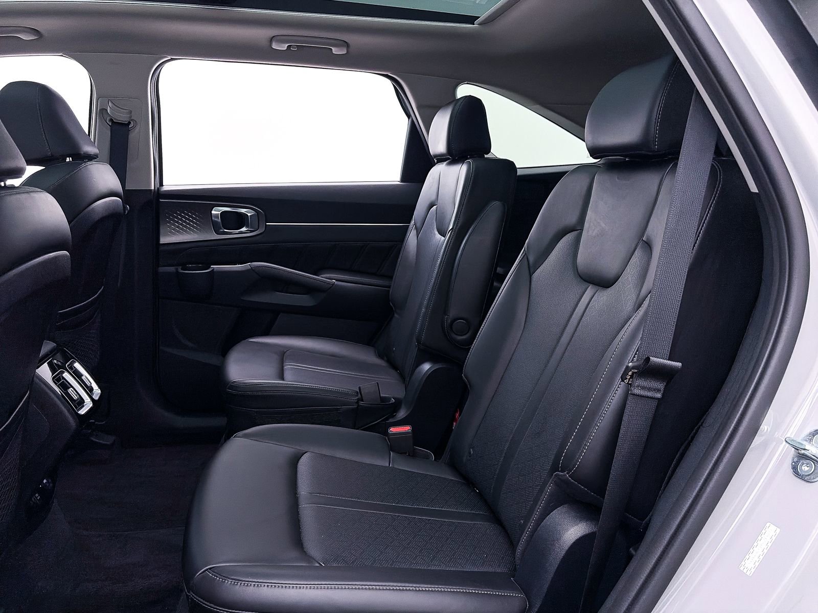 Used 2023 Kia Sorento SX image 41