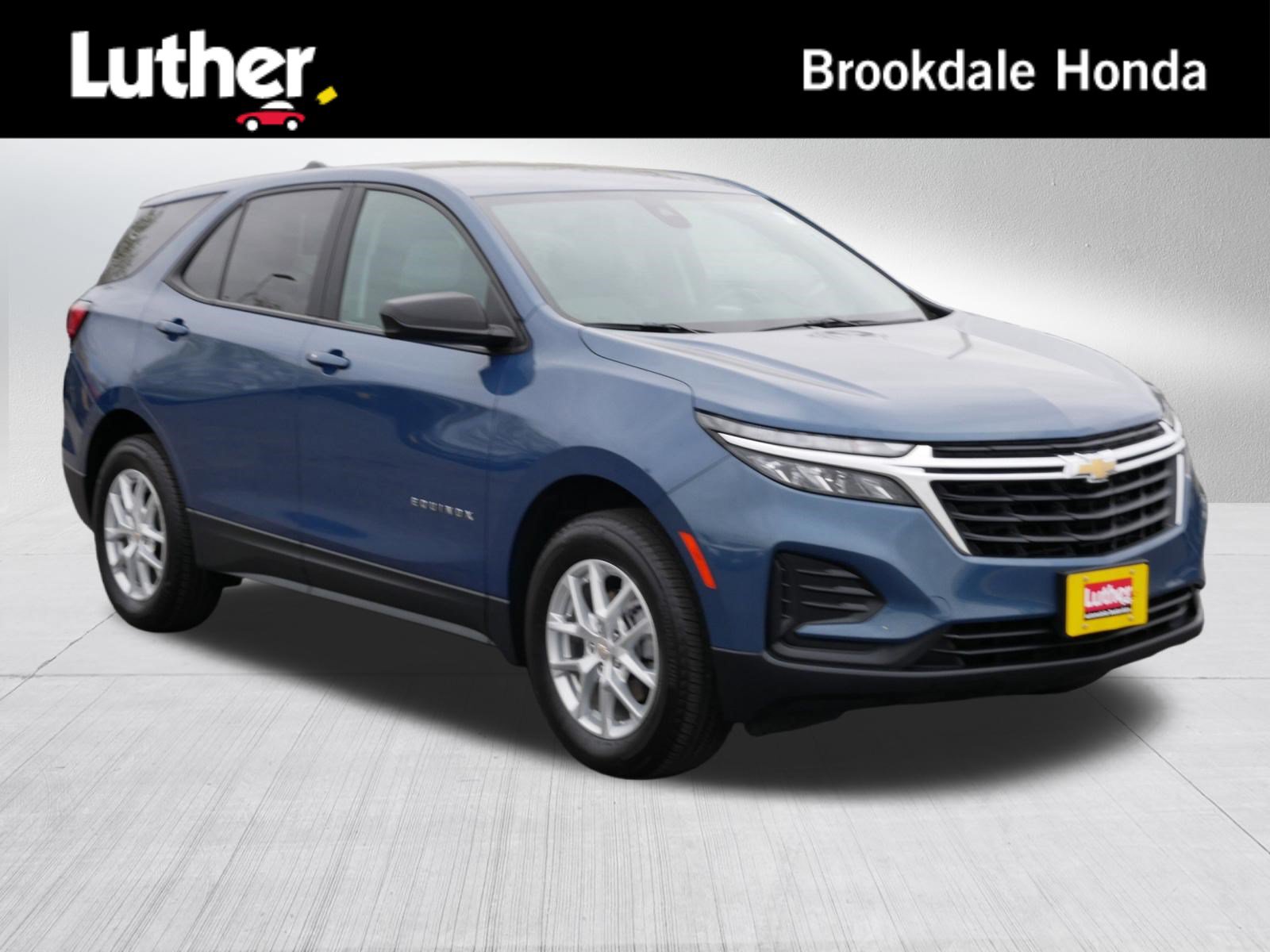 Used 2024 Chevrolet Equinox LS w/ LS Convenience Package AWD/4WD image 1