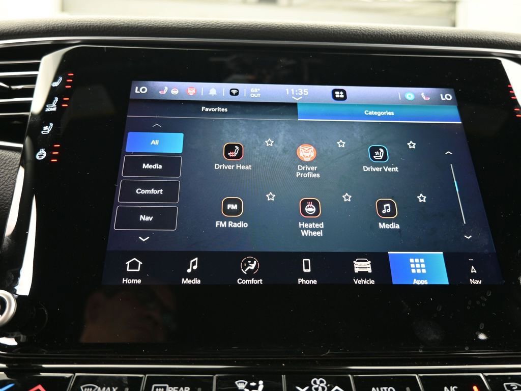 Used 2024 Jeep Wagoneer 2WD image 24