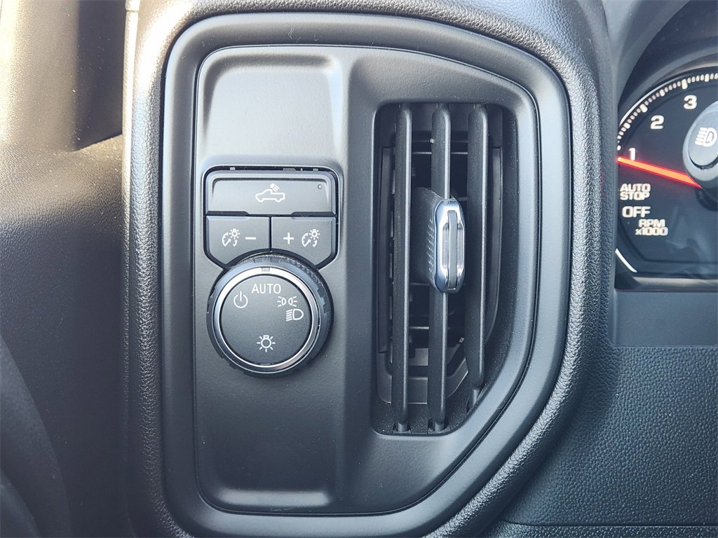 Used 2024 Chevrolet Silverado 1500 Custom image 21