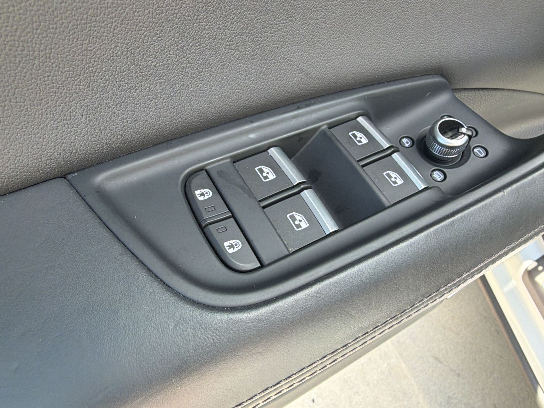 Used 2021 Audi Q7 3.0T Premium Plus w/ Executive Package AWD/4WD image 25