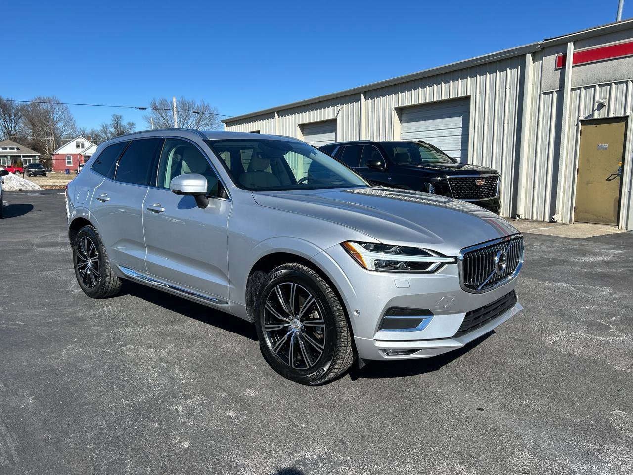 Used 2019 Volvo XC60 T5 Inscription w/ Protection Package Premier image 3