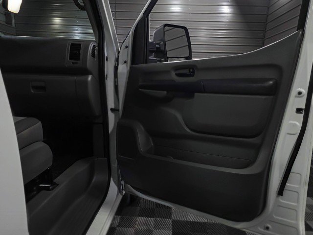 Used 2018 Nissan NV 2500 SV w/ Navigation Package image 29