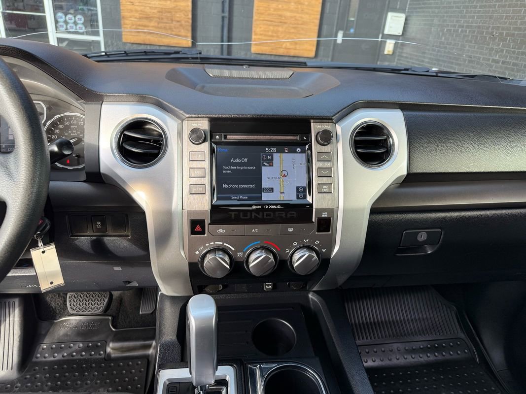 Used 2018 Toyota Tundra SR5 w/ SR5 Upgrade Package image 30