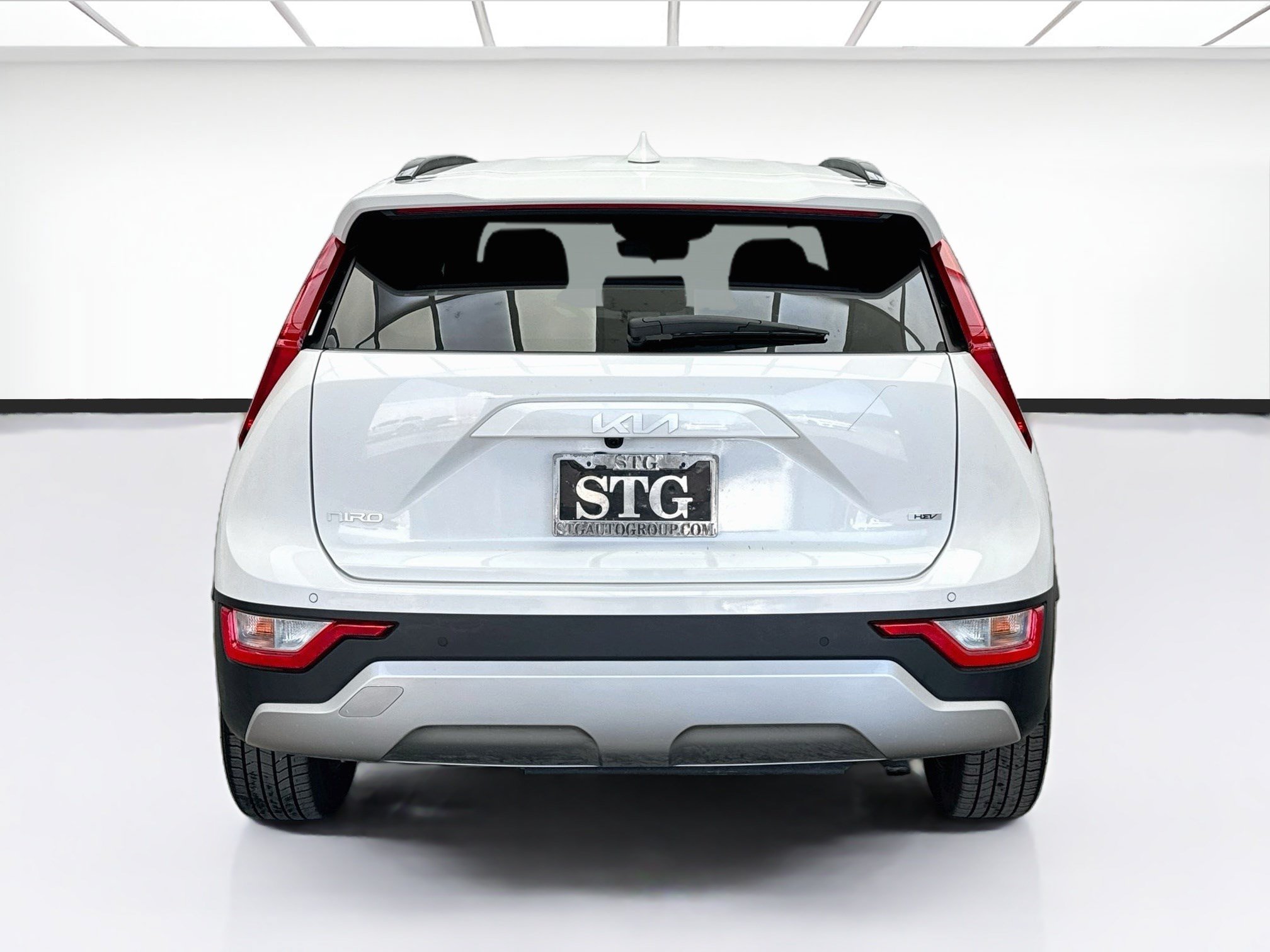 Used 2025 Kia Niro EX FWD image 5