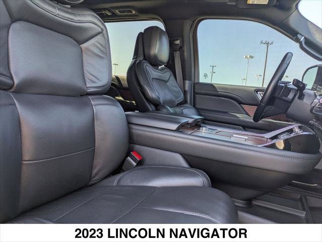 Used 2023 Lincoln Navigator Reserve image 27