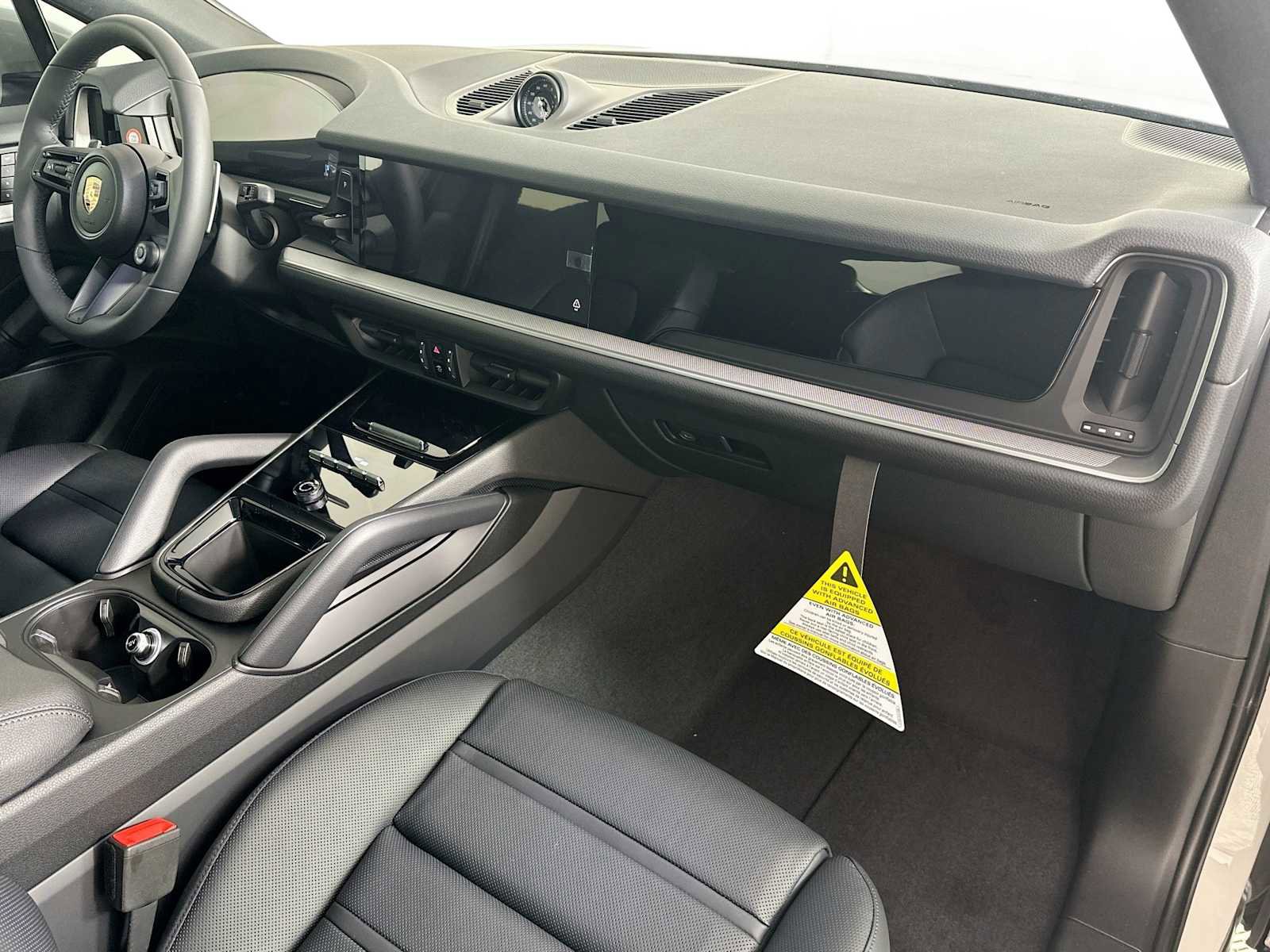 New 2025 Porsche Cayenne Coupe image 29