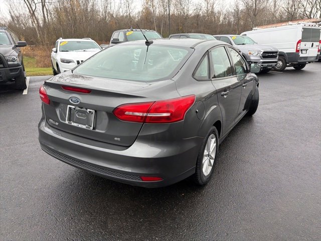 Used 2017 Ford Focus SE image 8