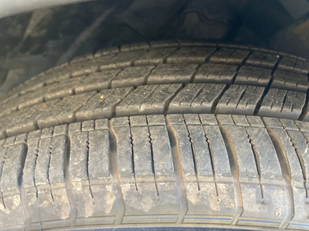 Used 2016 Nissan Rogue SL w/ SL Premium Package image 32