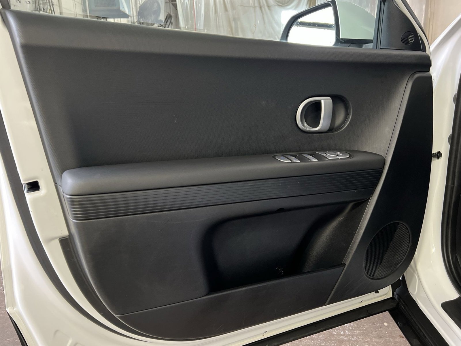 Used 2023 Hyundai Ioniq 5 SE w/ Cargo Package image 14