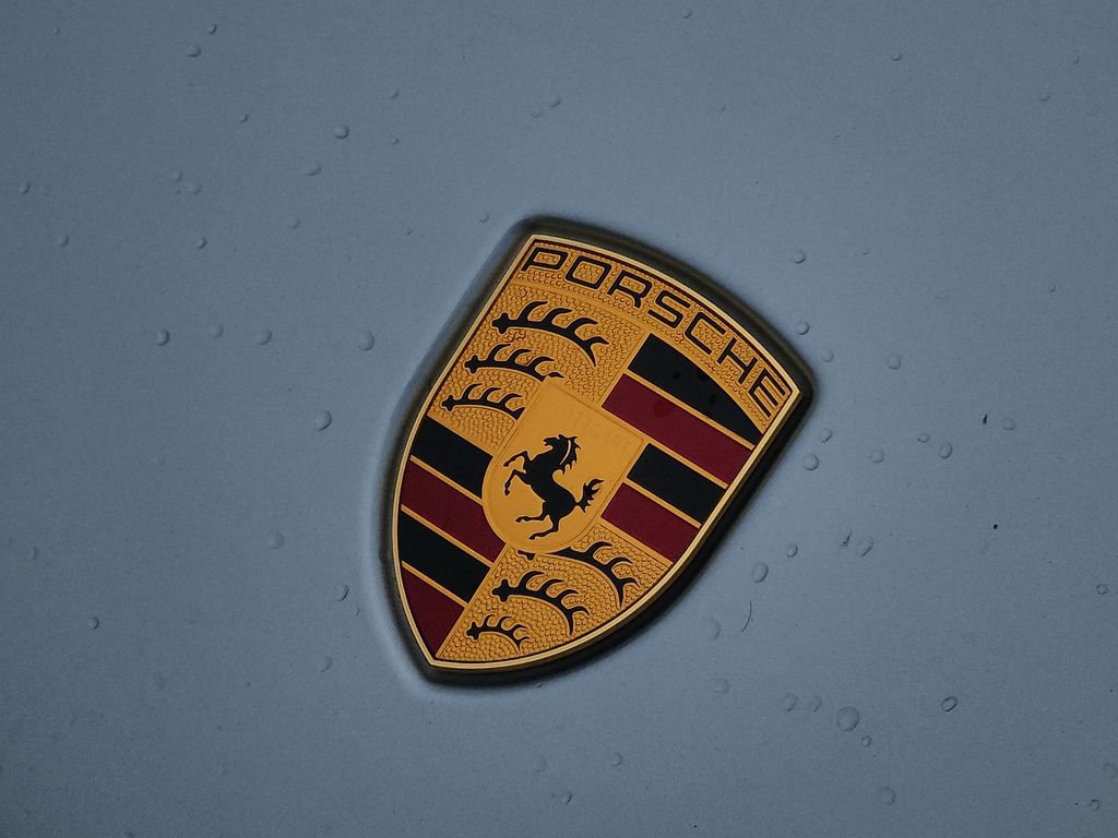 Certified 2023 Porsche Macan S image 32