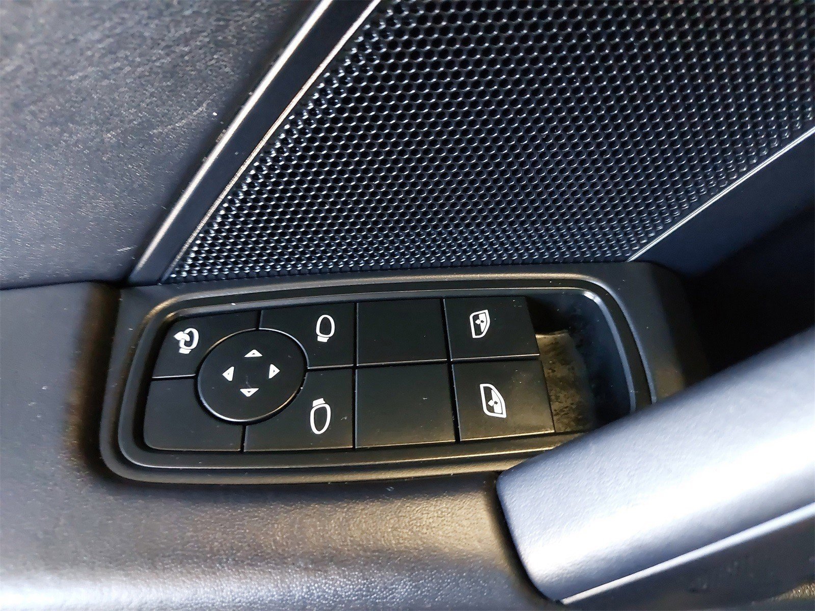 Used 2024 Porsche 911 Carrera 4 GTS image 33