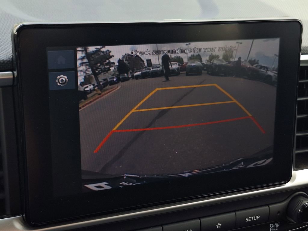 Certified 2023 Hyundai Venue SEL FWD image 21