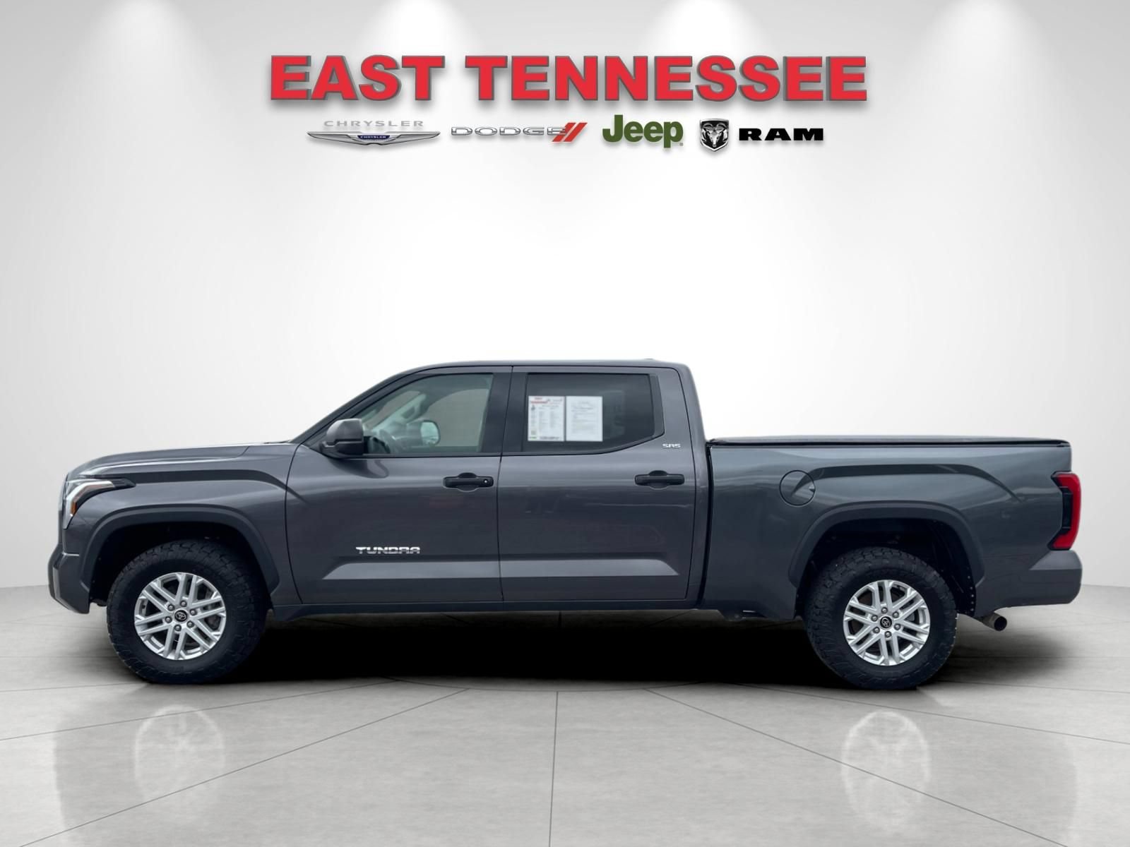 Used 2022 Toyota Tundra SR5 AWD/4WD image 6
