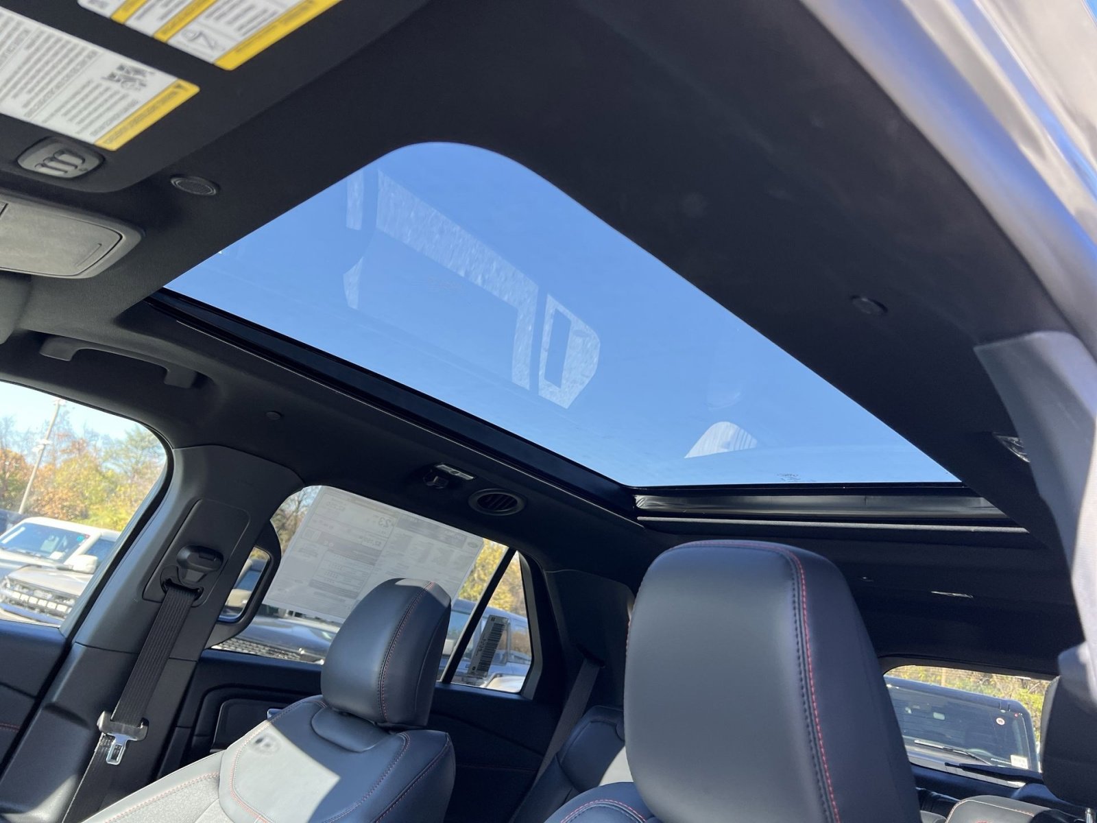 New 2026 Ford Explorer ST-Line w/ ST-Line Street Pack image 24