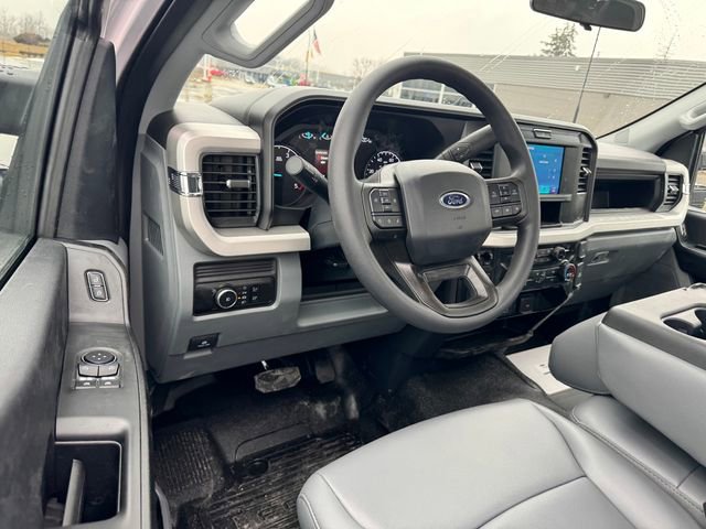 New 2025 Ford F550 4x4 Regular Cab Super Duty image 16