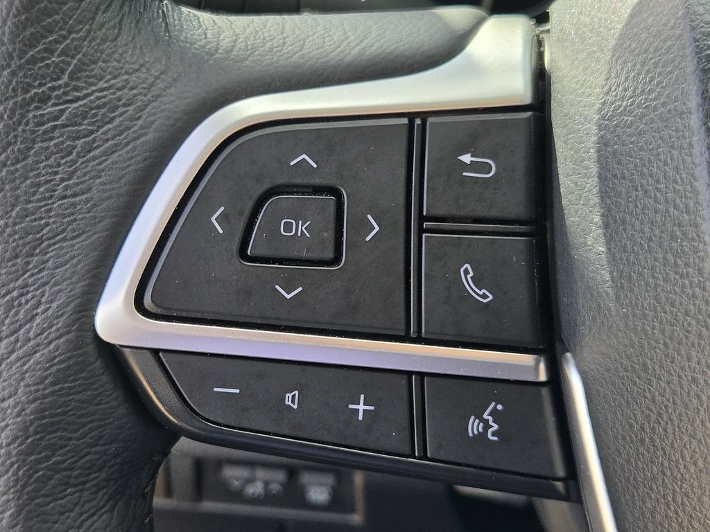 Used 2026 Toyota Sienna XLE FWD image 24