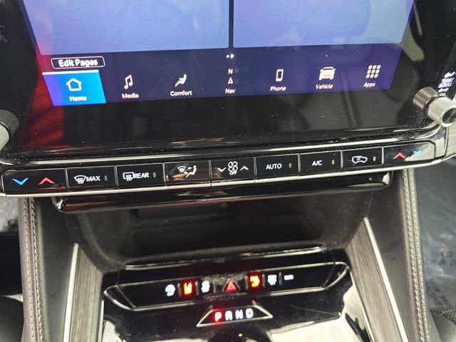 Used 2024 Jeep Wagoneer L Series II w/ Flexible Seating Group image 35