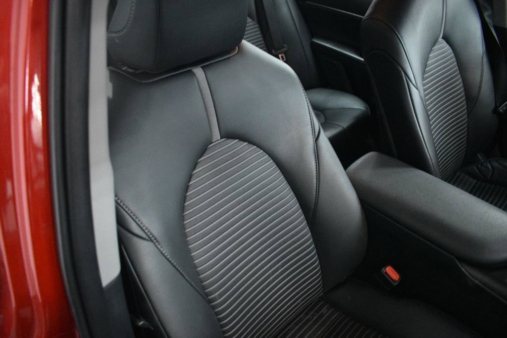 Used 2024 Toyota Camry SE image 20