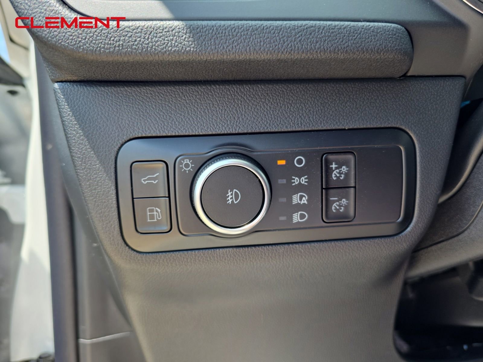 New 2025 Ford Escape SE w/ PHEV Premium Package image 12