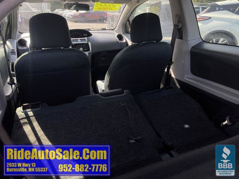 Used 2008 Toyota Yaris 2-Door Hatchback FWD image 30