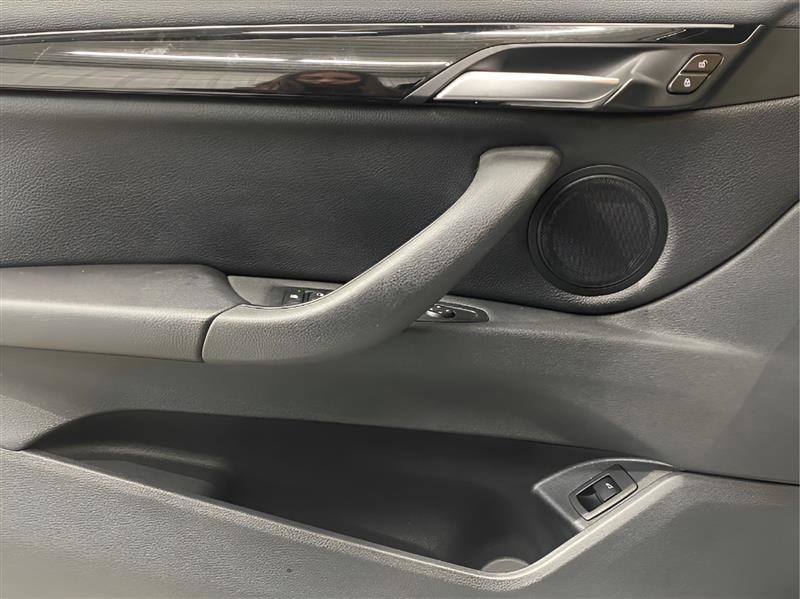 Used 2019 BMW X1 sDrive28i image 9