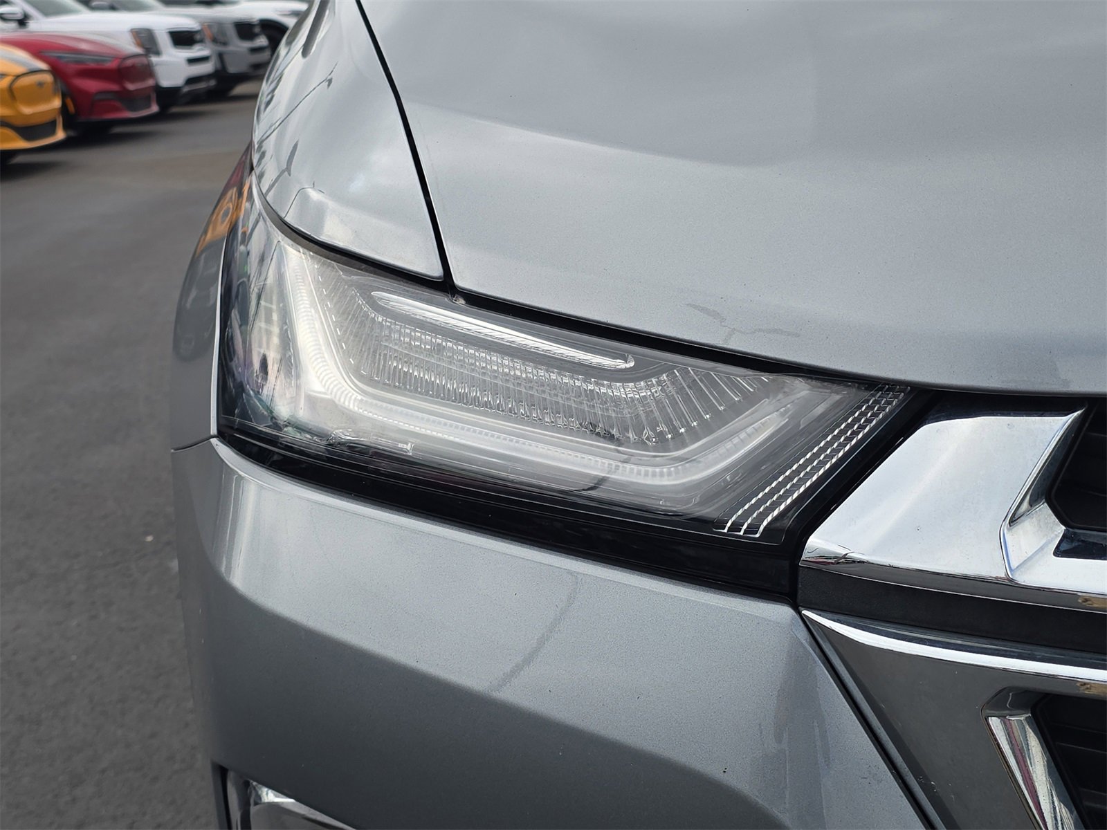 Used 2023 Chevrolet Traverse LT w/ Rear Camera Mirror Package image 7