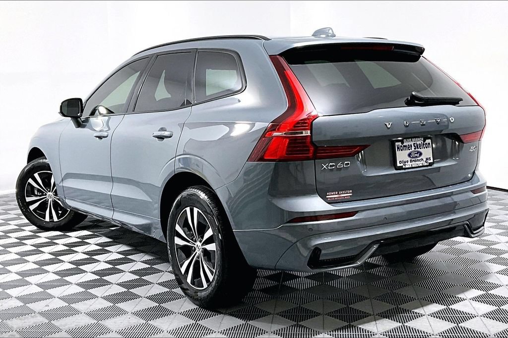 Used 2024 Volvo XC60 B5 Core AWD/4WD image 11