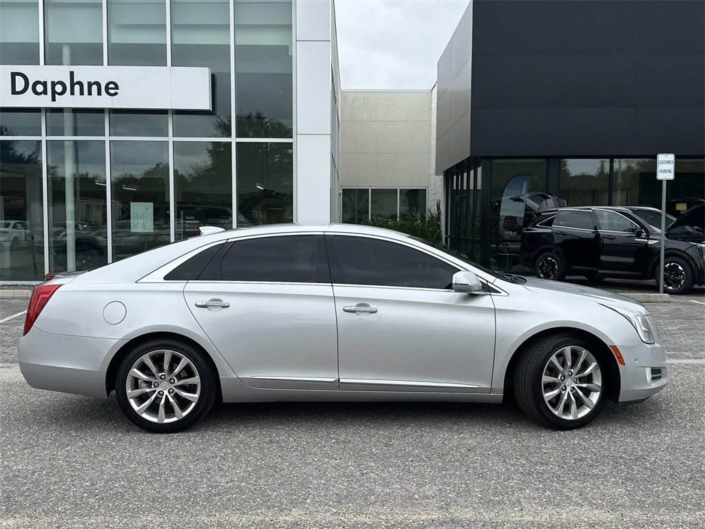 Used 2016 Cadillac XTS Luxury image 4