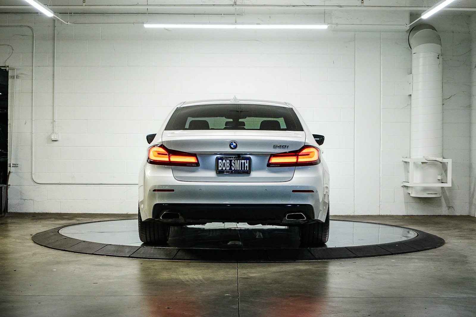 Certified 2023 BMW 540i w/ Premium Package RWD image 5