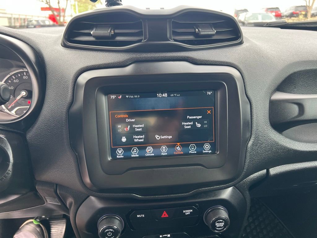 Used 2019 Jeep Renegade Latitude w/ Cold Weather Group AWD/4WD image 35