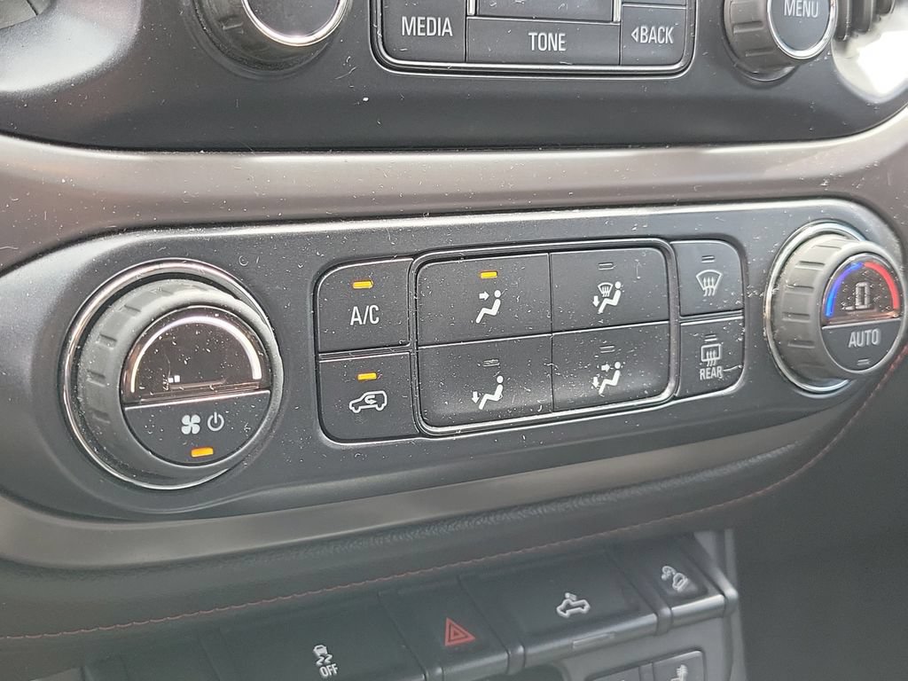 Used 2016 GMC Canyon SLE w/ All Terrain Package AWD/4WD image 34