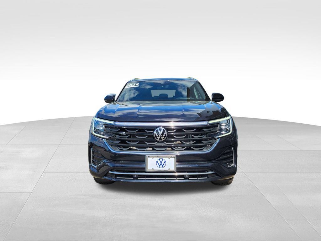 Certified 2024 Volkswagen Atlas Cross Sport SEL R-Line AWD/4WD image 2