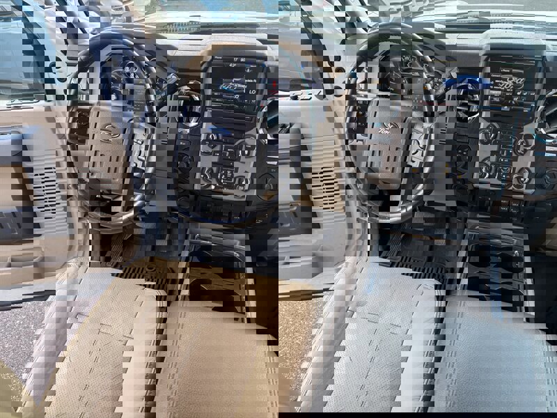 Used 2015 Ford F250 Lariat w/ Lariat Ultimate Package image 25