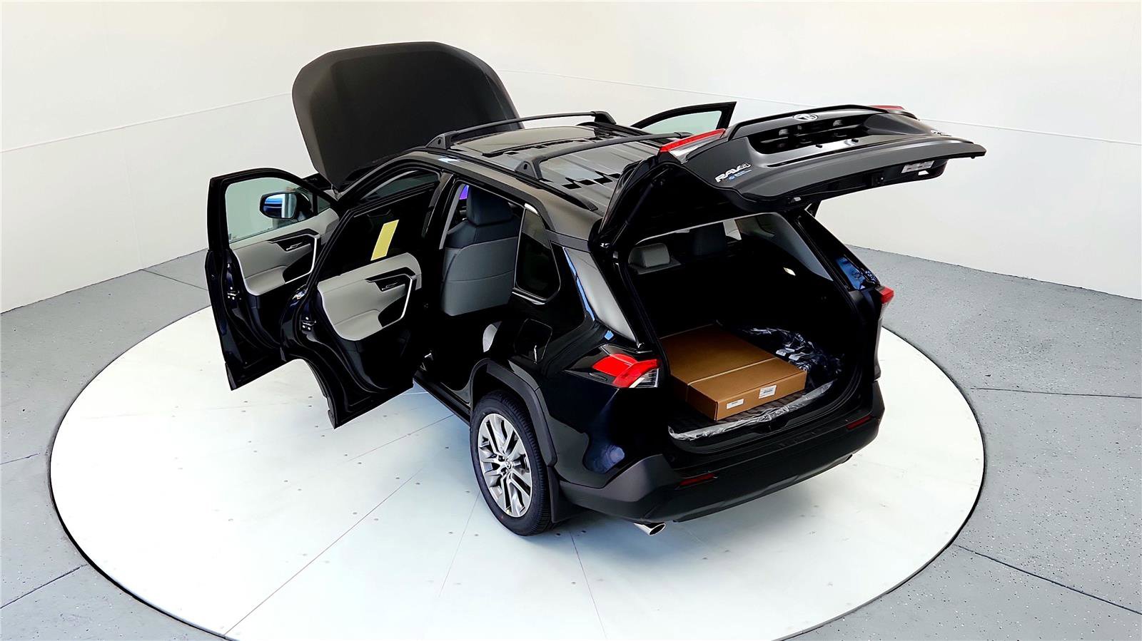 Used 2023 Toyota RAV4 XLE Premium image 19