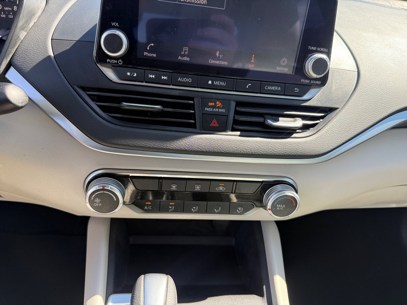 Used 2022 Nissan Altima 2.5 SV FWD image 24