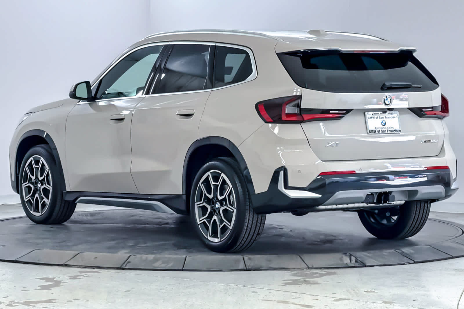 New 2026 BMW X1 xDrive28i w/ Technology Package AWD/4WD image 6
