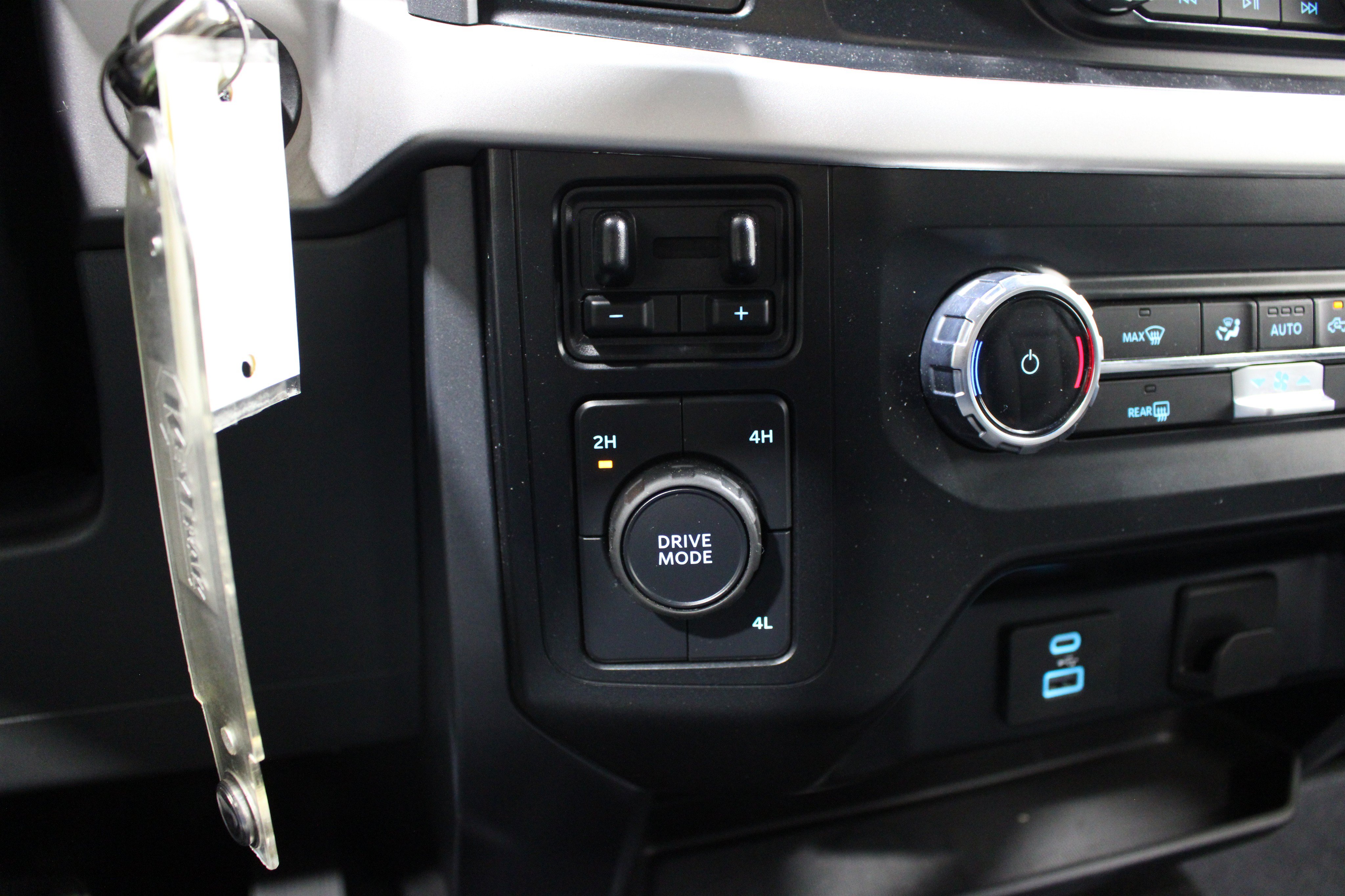 Used 2023 Ford F150 XLT w/ Equipment Group 301A Mid AWD/4WD image 19