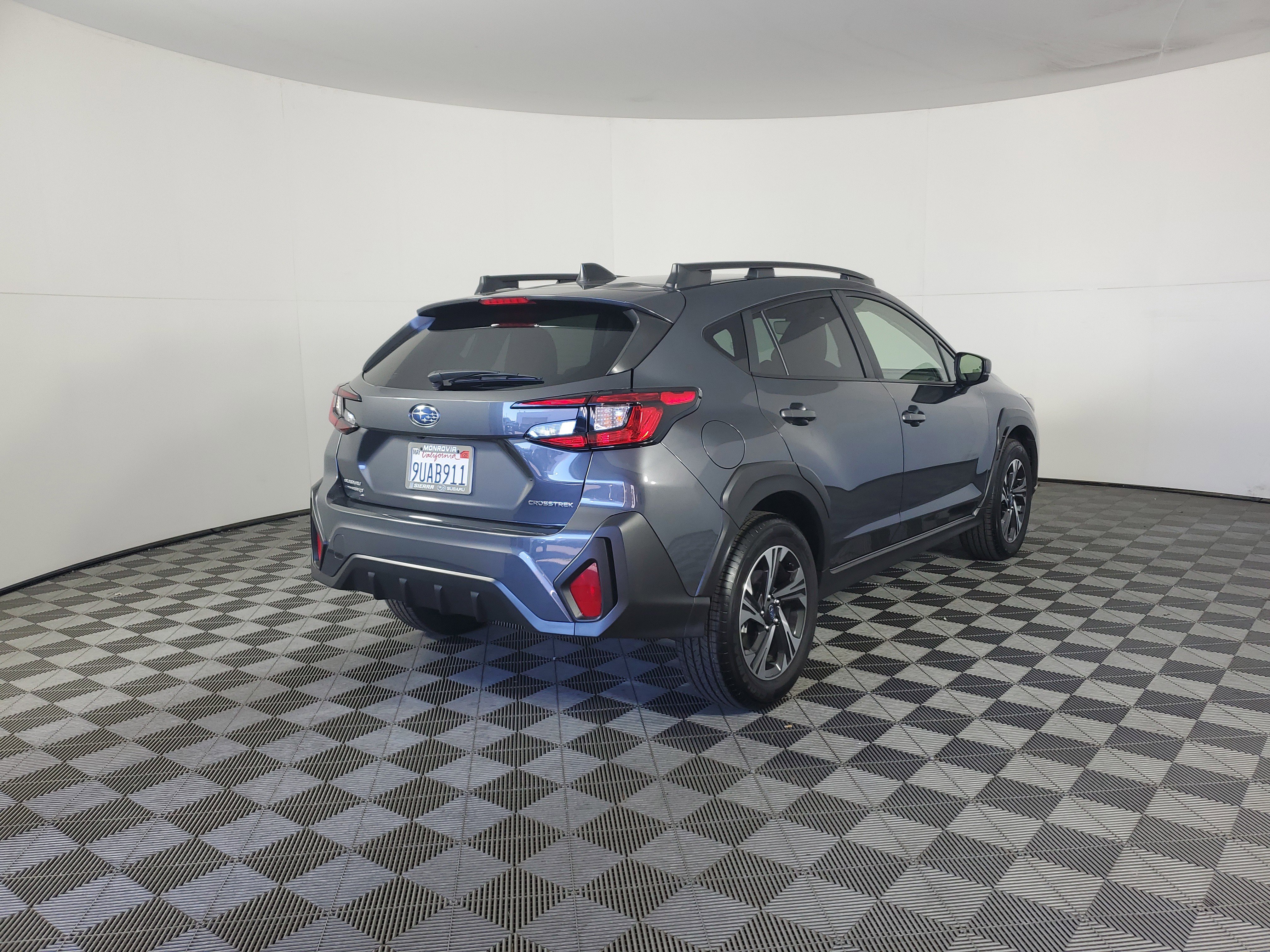 Used 2025 Subaru Crosstrek 2.5i Premium image 4