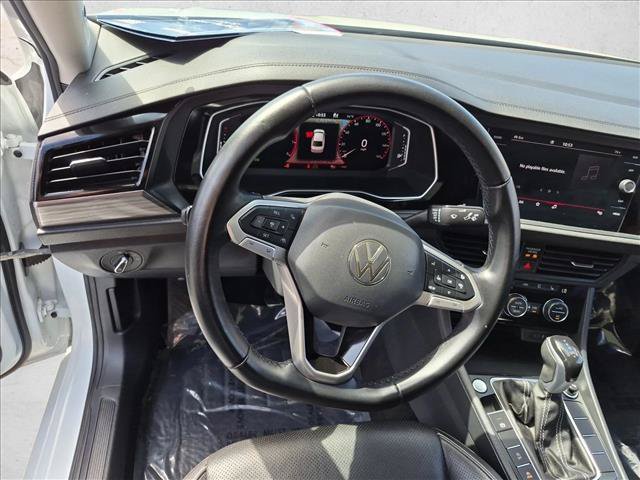 Certified 2022 Volkswagen Jetta SEL FWD image 11