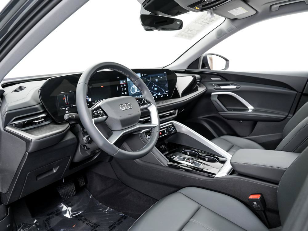 Certified 2025 Audi Q5 Premium Plus w/ Premium Plus AWD/4WD image 4