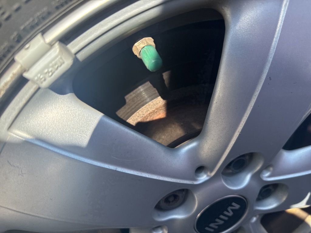 Used 2015 MINI Cooper 2-Door Hardtop image 25