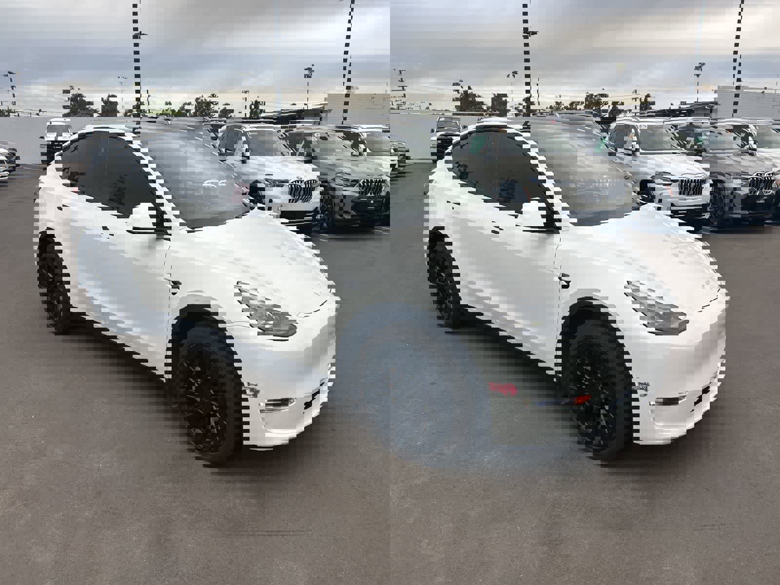 Used 2024 Tesla Model Y Long Range image 9