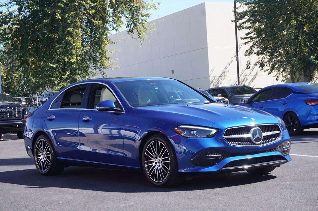 Used 2025 Mercedes-Benz C 300 Sedan image 4