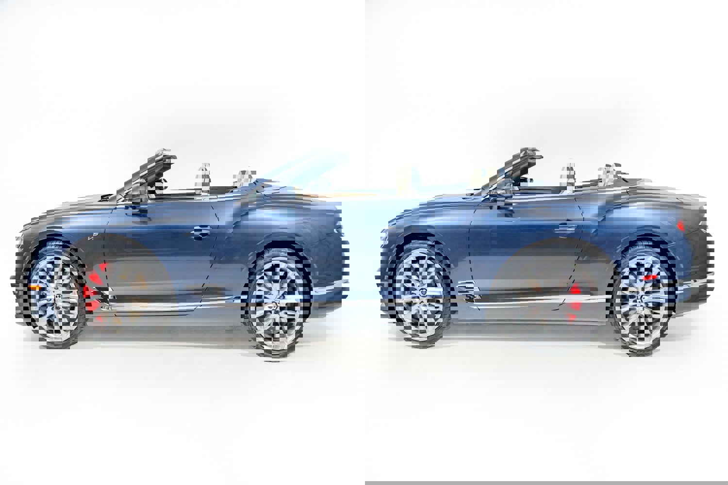 Used 2021 Bentley Continental GT image 15