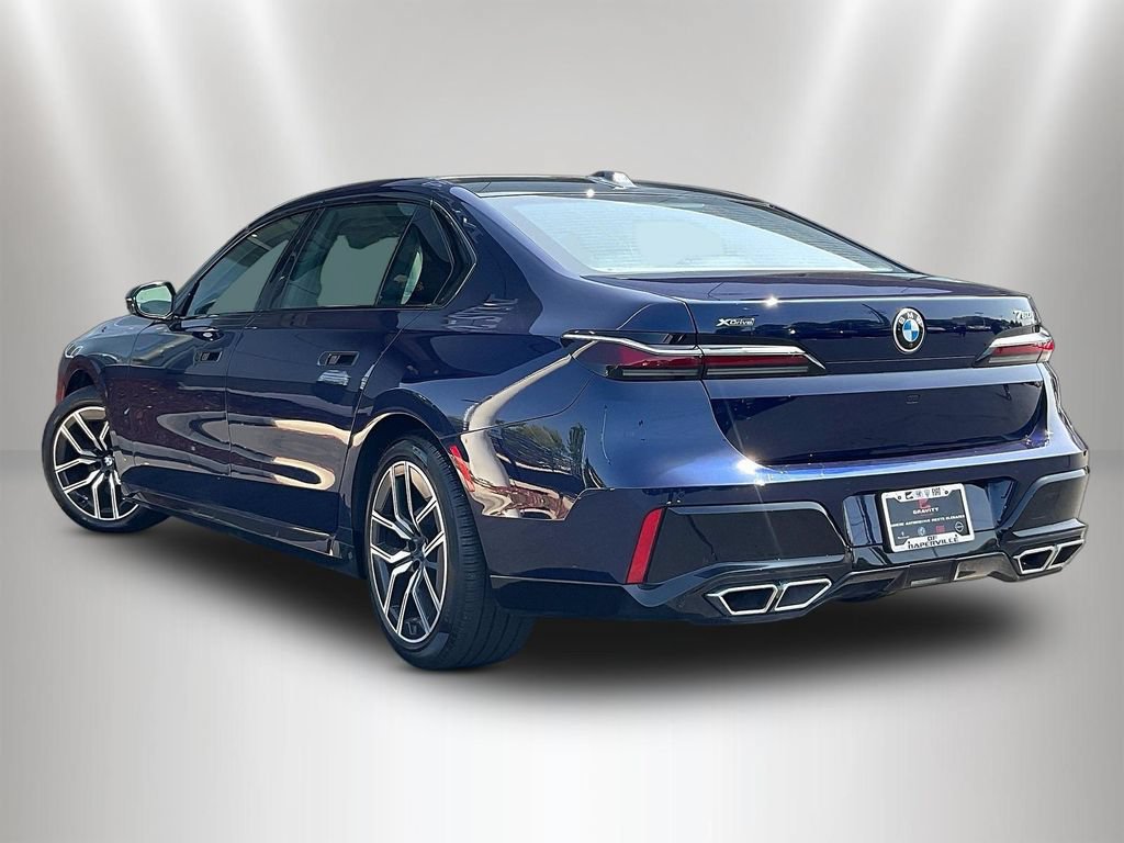 Used 2023 BMW 760i xDrive w/ Executive Package AWD/4WD image 4