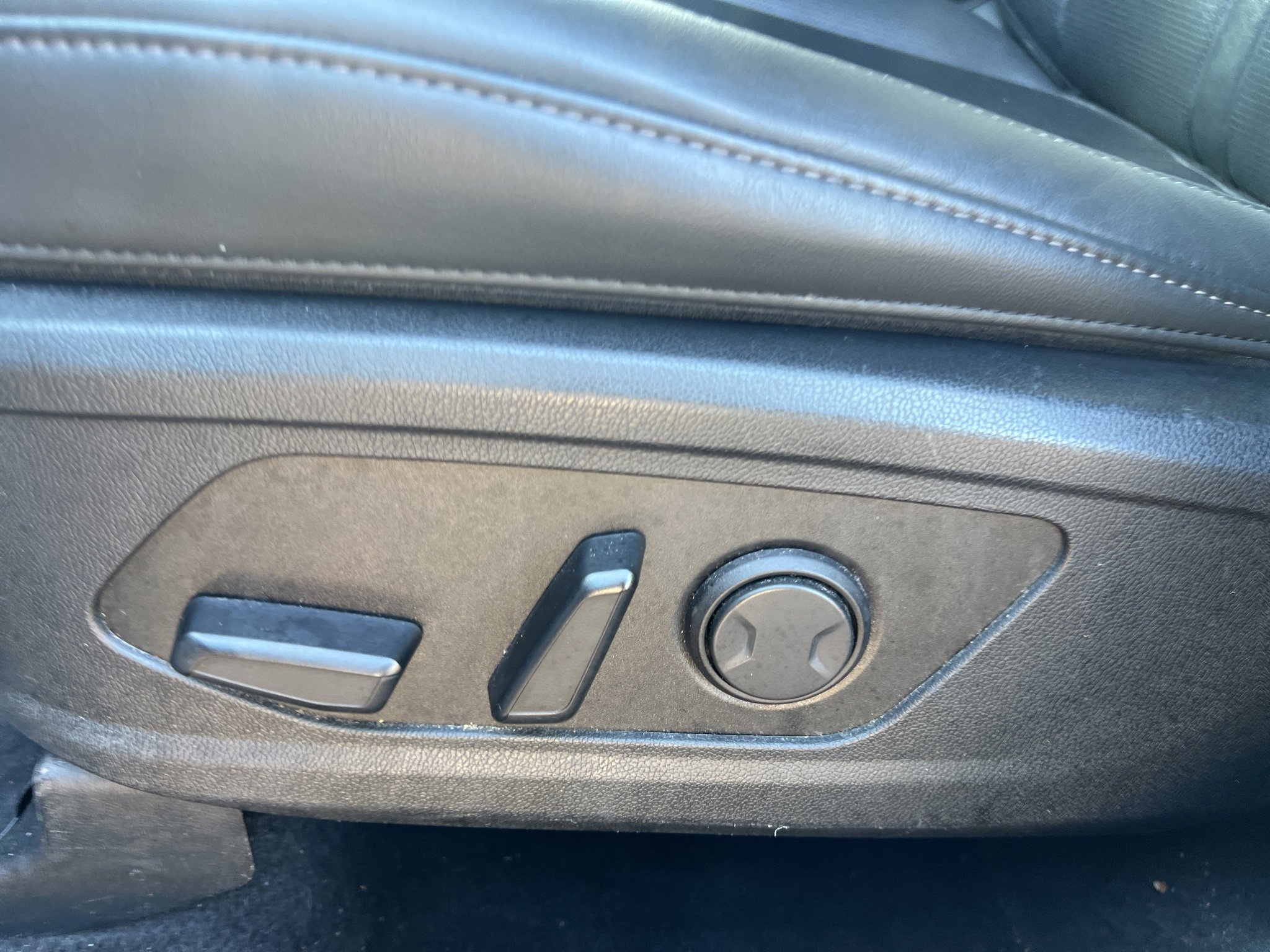 Used 2024 Kia Sorento S image 23