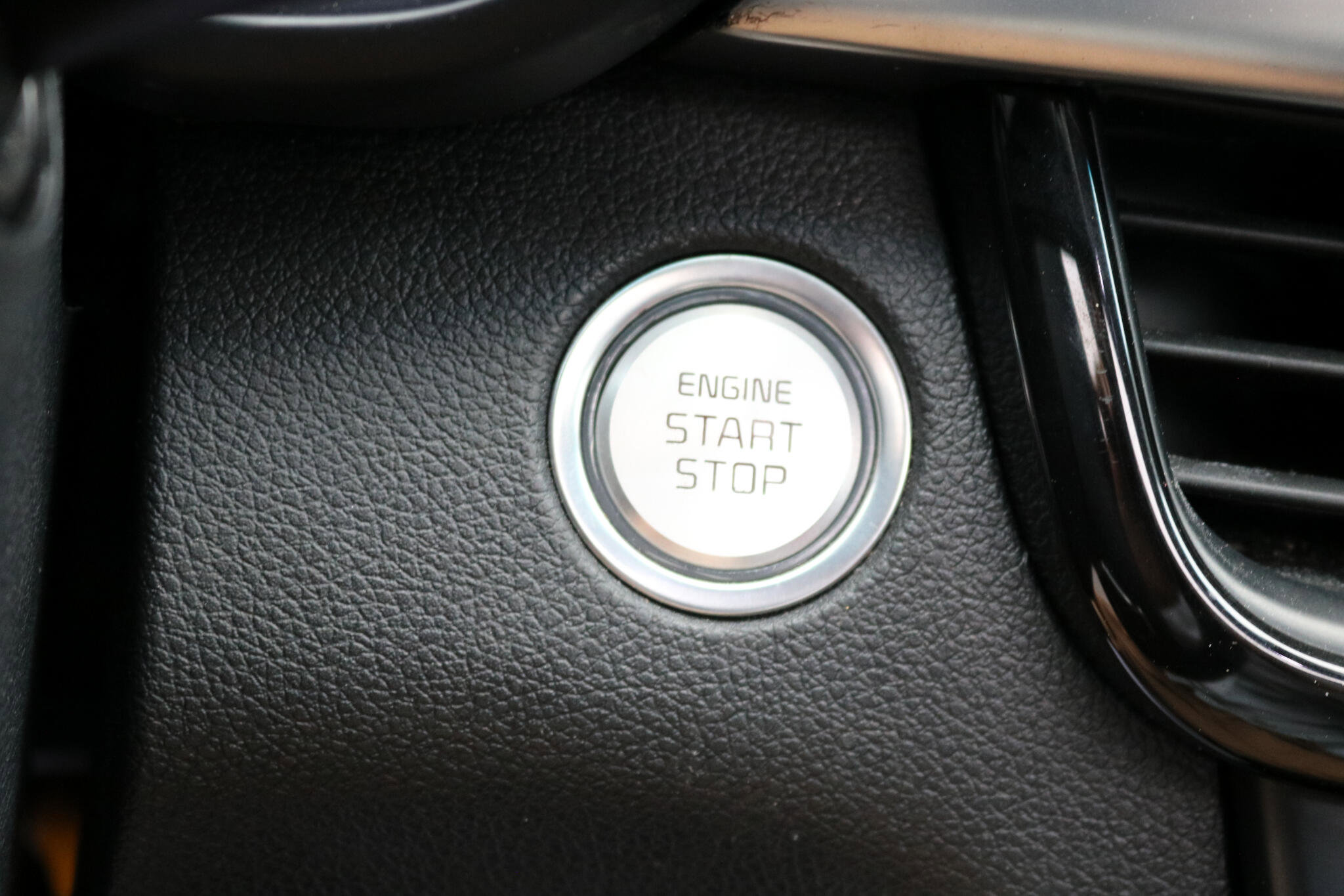 Used 2019 Kia Optima SX image 24