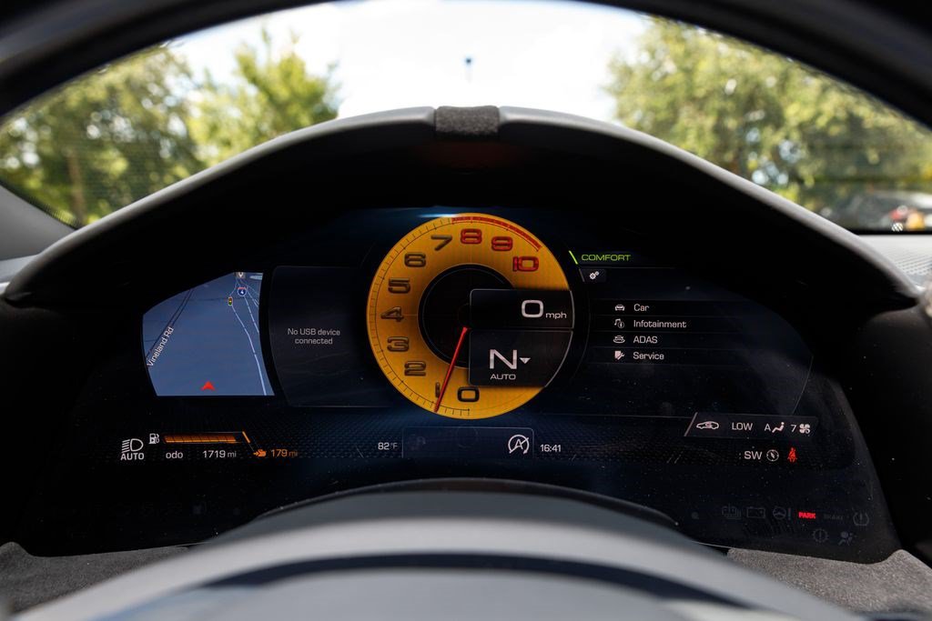 Used 2023 Ferrari Roma RWD image 33