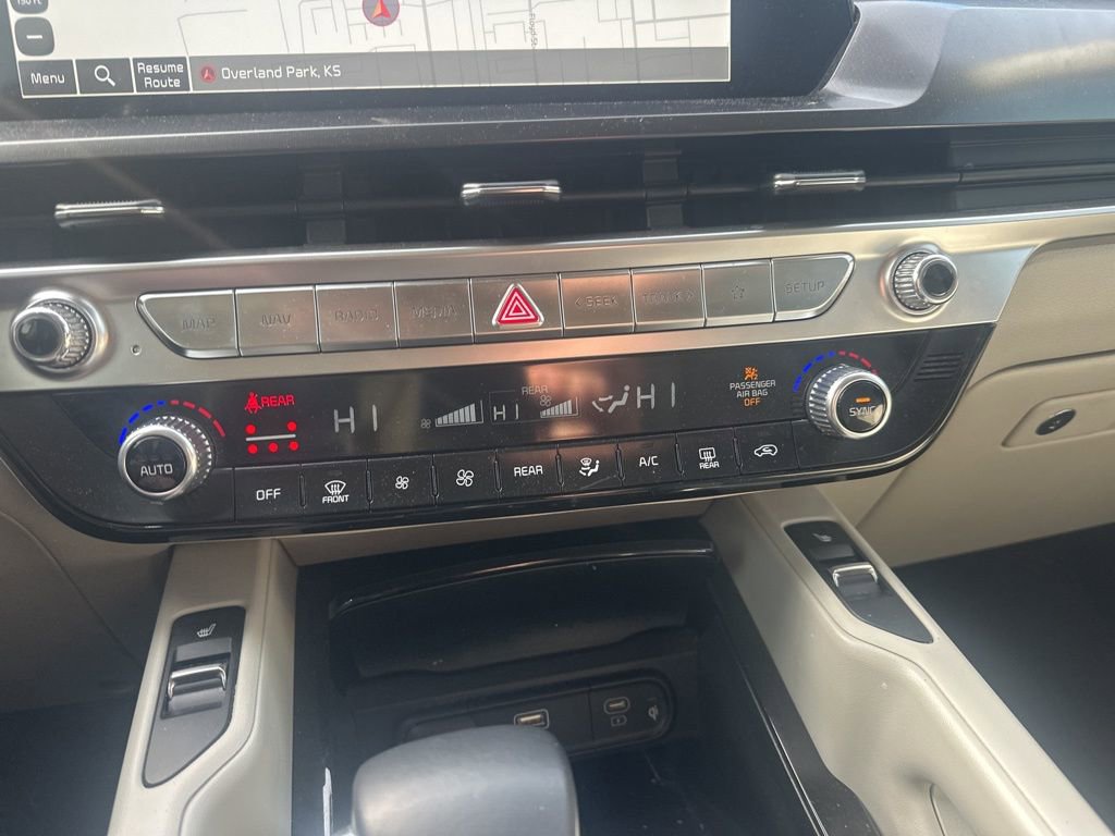 Used 2023 Kia Telluride S image 16